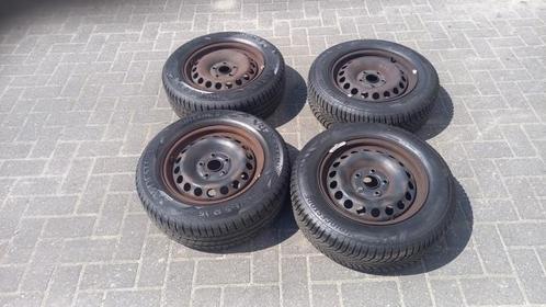 Velgen set + banden van een Volkswagen Golf, Auto-onderdelen, Banden en Velgen, Personenwagen, Gebruikt, 3 maanden garantie, Ophalen of Verzenden
