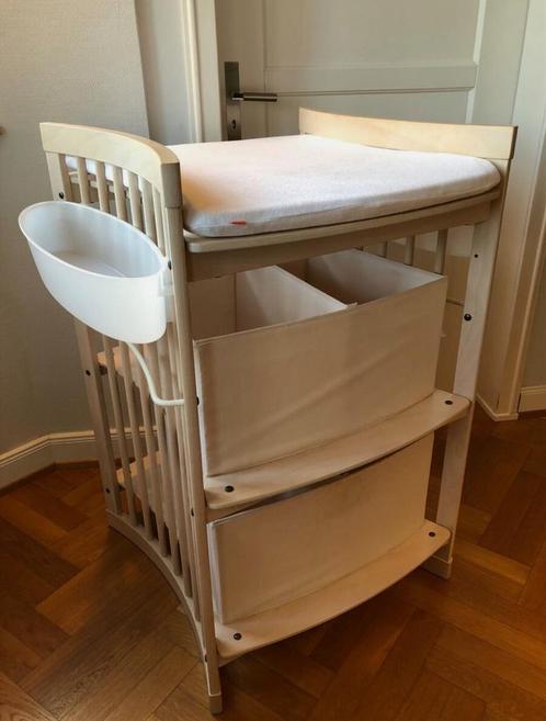 Stokke Care verschoontafel: praktisch, mooi en ergonomisch, Kinderen en Baby's, Kinderkamer | Commodes en Kasten, Zo goed als nieuw