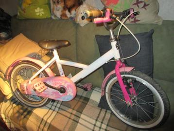 Meisjesfiets 4-6 jaar met 16inch wielen in zeer goede staat beschikbaar voor biedingen