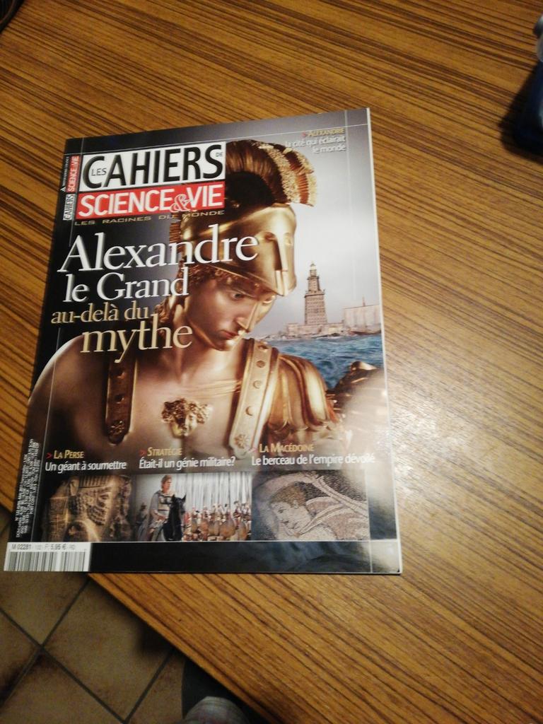Les cahiers science&vie. Alexandre le Grand., Ophalen of Verzenden, Zo goed als nieuw