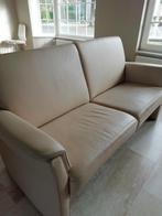 Beige lederen zitbank, Ophalen, 150 tot 200 cm, Zo goed als nieuw, Modern