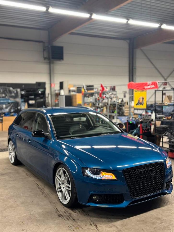 Audi A4 Avant B8/1.8 TFSI/HOMOLOGUÉ/ESSENCE, Autos, Audi, Particulier, A4, Feux de virage, Essence, Alcantara, Enlèvement