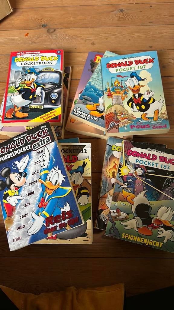 11 pockets Donald Duck, Boeken, Ophalen, Zo goed als nieuw