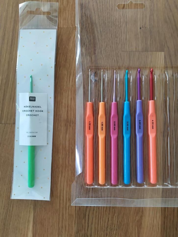 Crochets - différentes tailles et matériaux, Hobby en Vrije tijd, Breien en Haken, Nieuw, Haken, Ophalen of Verzenden