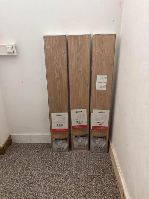 Parquet stratifié à clipser, Doe-het-zelf en Bouw, Plinten en Afwerking, Nieuw, Overige typen, Overige materialen, 100 tot 150 cm