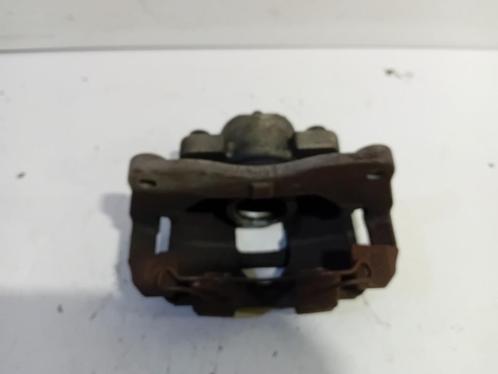 REMKLAUW RECHTS VOOR Toyota Yaris III (P13), Auto-onderdelen, Remmen en Aandrijving, Toyota, Gebruikt
