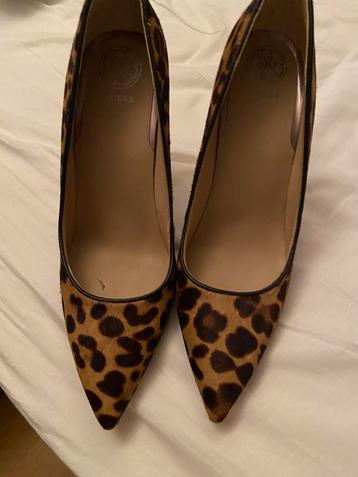 Guess pumps, Kleding | Dames, Schoenen, Ophalen, Zo goed als nieuw, Pumps