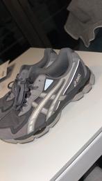 ASICS GEL-NYC 2055  grijs maat 42,5, Ophalen, Zo goed als nieuw, Schoenen