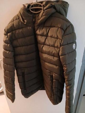 Moncler winterjas nieuw maat M beschikbaar voor biedingen
