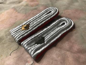Ww2 schulterklappen 1e lieutenant artillerie beschikbaar voor biedingen