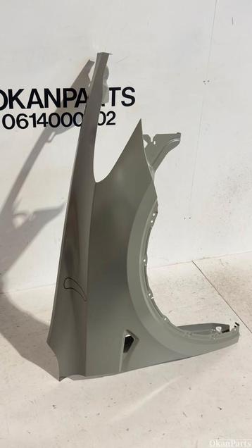 Tesla Model Y rechter zijscherm voorscherm rechts beschikbaar voor biedingen