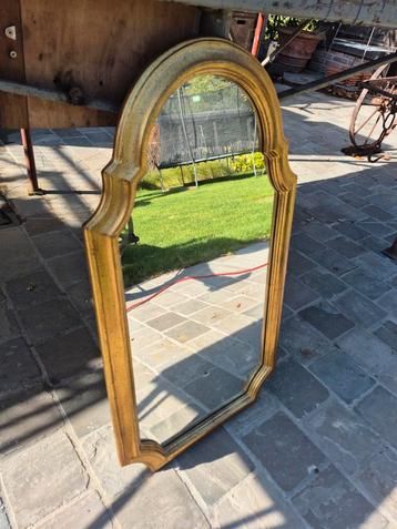 Brocante spiegel beschikbaar voor biedingen