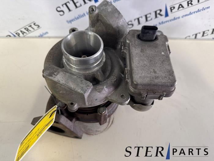 Turbo d'un Mercedes Vito, Autos : Pièces & Accessoires, Enlèvement ou Envoi, 3 mois de garantie, Utilisé, Mercedes-Benz