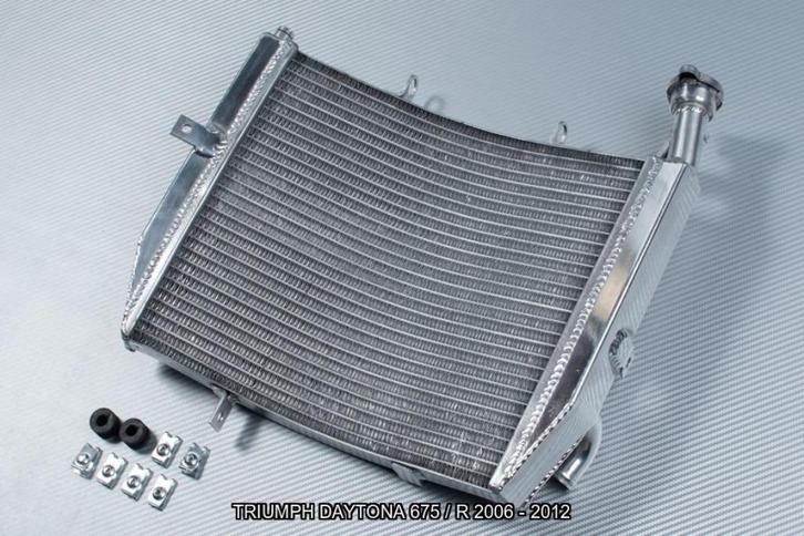 Radiateur Koeler AVDB TRIUMPH DAYTONA 675 / R 2006 - 2012, Motoren, Accessoires | Overige, Nieuw, Ophalen of Verzenden