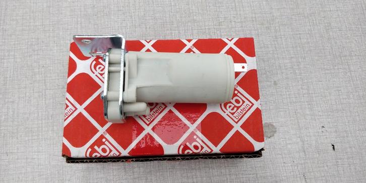 Pompe de lave-glace 24V ou 12V Mercedes 508D 608D 613D Düdo, Autos : Pièces & Accessoires, Vitres & Accessoires, Mercedes-Benz