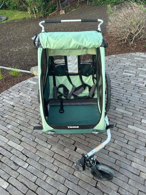 Thule Kinderfietskar - Coaster XT - groen, Fietsen en Brommers, Fietsaccessoires | Aanhangwagens en Karren, Zo goed als nieuw