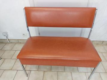 2 vintage seventies stoelen + bankstel beschikbaar voor biedingen