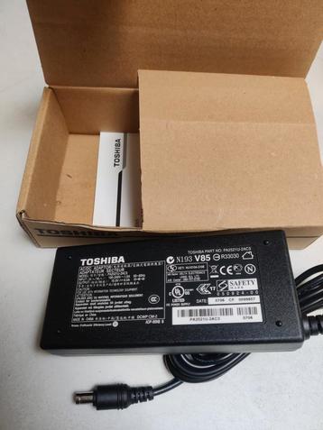 Chargeurs universels Toshiba 
