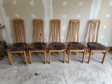 5 chaises de salle à manger 