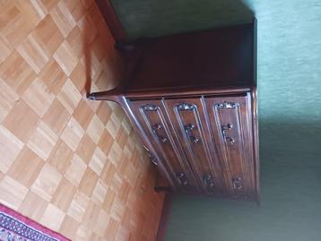 Commode beschikbaar voor biedingen