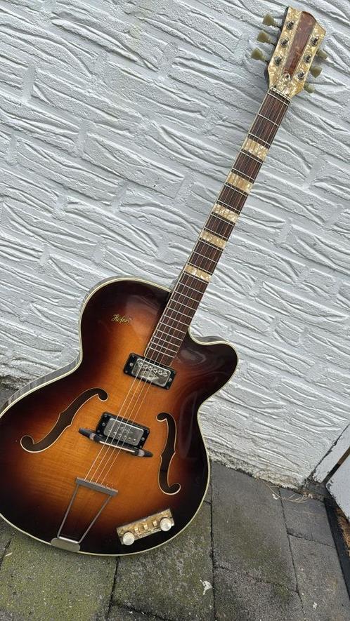 Hofner 4560 V1, Muziek en Instrumenten, Snaarinstrumenten | Gitaren | Elektrisch, Gebruikt, Hollow body, Overige merken, Ophalen