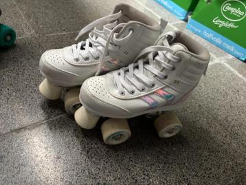 Rolschaatsen met bescherming set (maat 33) beschikbaar voor biedingen