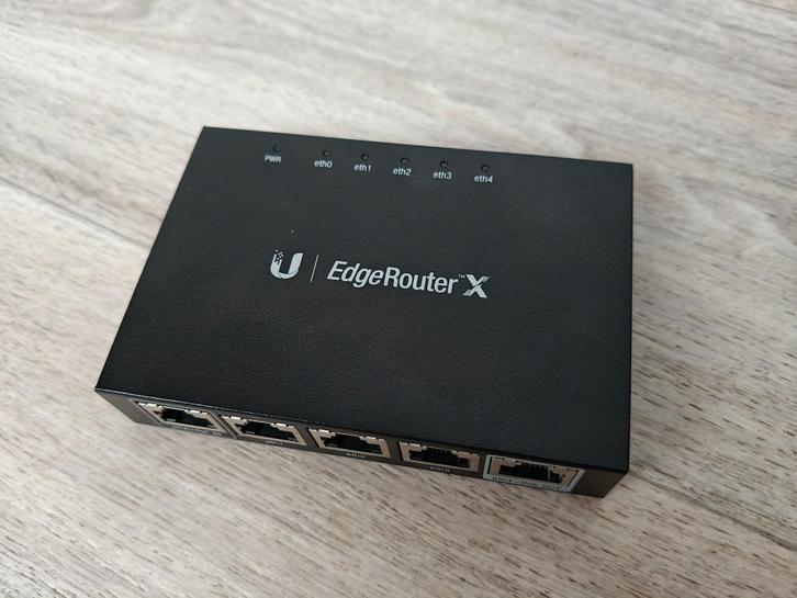 Ubiquiti EdgeRouter X, Computers en Software, Routers en Modems, Zo goed als nieuw, Router, Ophalen of Verzenden