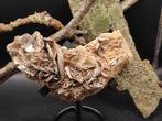 Muscoviet op Bariet. Edelstenen en mineralen, Ophalen of Verzenden