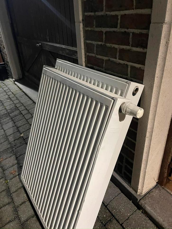 Radiators, Doe-het-zelf en Bouw, Verwarming en Radiatoren, Zo goed als nieuw, Ophalen of Verzenden