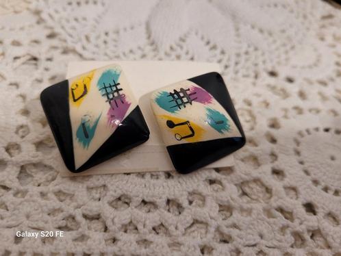 Vintage oorbel uit de jaren 50, Handtassen en Accessoires, Antieke sieraden, Ophalen of Verzenden
