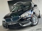 BMW 2 Serie 225 Active Tourer 225xeA Plug-In Hybrid * GPS +, Auto's, BMW, Stof, Gebruikt, 136 pk, Zwart