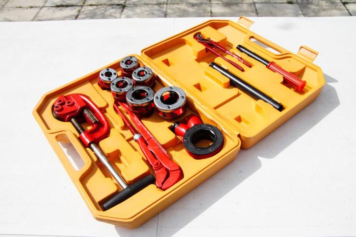 Draadsnij set nieuw, Doe-het-zelf en Bouw, Gereedschap | Handgereedschap, Nieuw, Ophalen