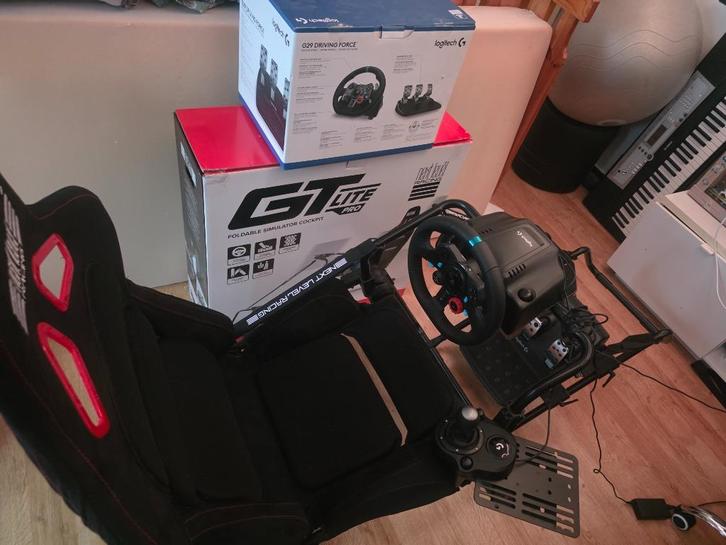Racesimulator G29 stuur, GT Elite Pro Stoel& gratis monitor!, Games en Spelcomputers, Spelcomputers | Sony Consoles | Accessoires
