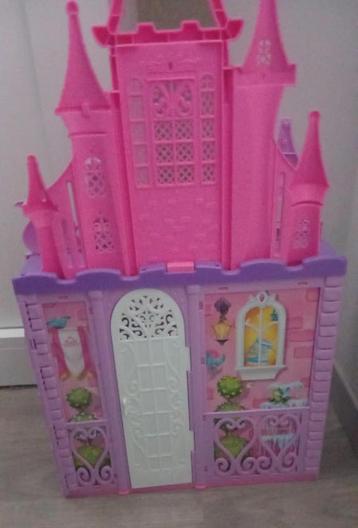 Disney meeneem prinsessenkasteel beschikbaar voor biedingen