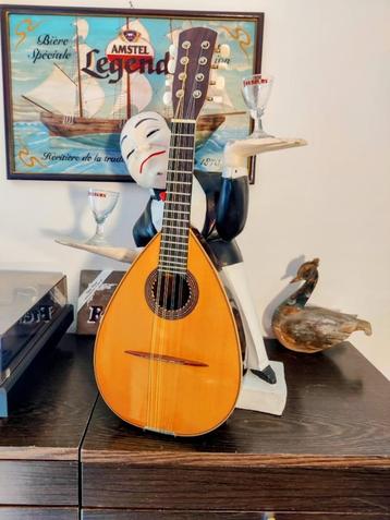 Vicente Sanschis , mandoline espagnole solide comme neuve., Enlèvement ou Envoi, Comme neuf