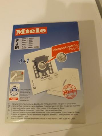 5 Sacs aspirateur MIELE + 2 filtres beschikbaar voor biedingen