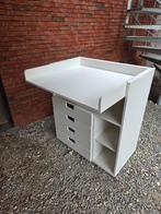 Table à langer convertible en bureau Ikea, Enfants & Bébés, Enlèvement, Utilisé