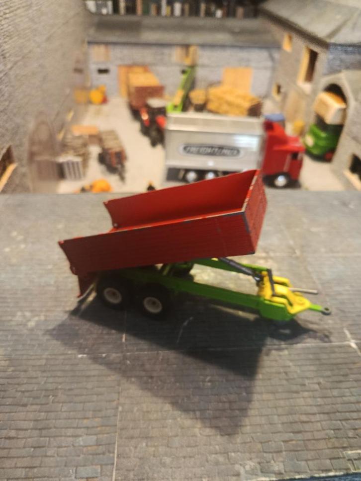 Siku 2-assige rode kiepwagen, Hobby en Vrije tijd, Modelauto's | 1:32, Gebruikt, Tractor of Landbouw, SIKU, Ophalen of Verzenden