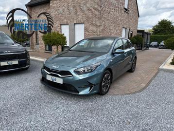 Kia Ceed / cee'd HB 1.5 T-GDI 140PK BLACK/PACK 7J/GAR NIEUW beschikbaar voor biedingen