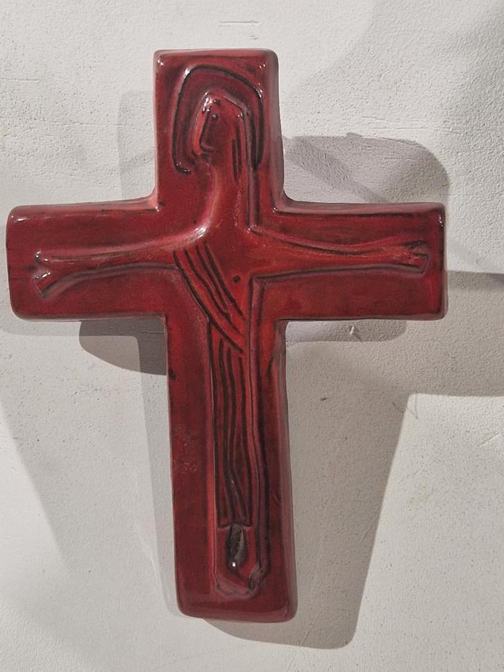 Keramisch kruis van Oswald Tieberghien jaren 60 18 x 13.5, Collections, Religion, Comme neuf, Christianisme | Catholique, Image