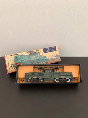 Oude HORNBY-ACHO-locomotief beschikbaar voor biedingen