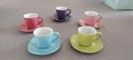 Set van 5 vintage koffiekopjes met onderbordjes, Keramiek, Ophalen of Verzenden, Zo goed als nieuw, Effen