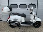 Vespa 300 gts ie super !!, Motoren, Motoren | Piaggio, Scooter, Particulier, Minimaal motorrijbewijs A2, 1 cilinder