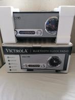 Victrola Retro Bluetooth Stereo with FM Radio w/USB Charging, Ophalen of Verzenden, Gebruikt, Radio