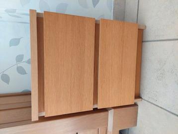 Petite commode à 2 tiroirs  beschikbaar voor biedingen