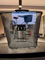 Basil Bilbao voormand - exclusief stuurbochthouder - NIEUW!, Fietsen en Brommers, Fietsaccessoires | Fietsmanden, Ophalen, Zo goed als nieuw