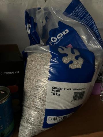 Aquarium grind / steentjes beschikbaar voor biedingen