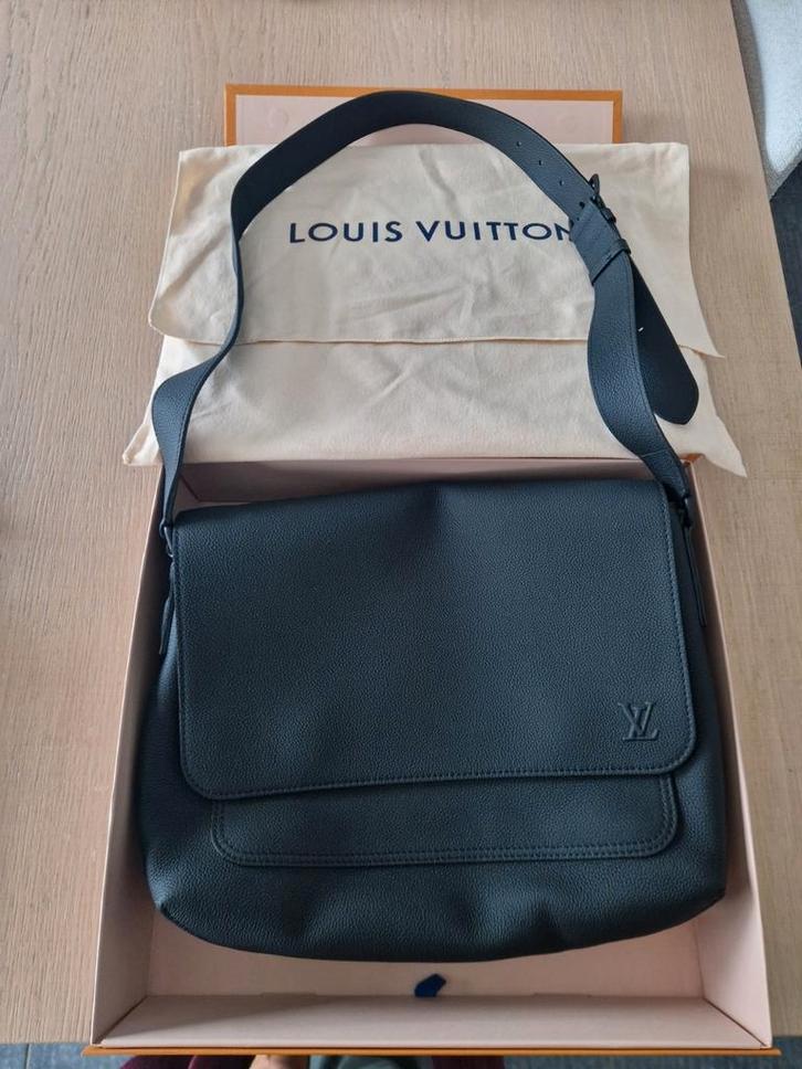Sac Louis Vuitton, Bijoux, Sacs & Beauté, Sacs | Sacs à bandoulière, Neuf, Autres marques, Noir, Cuir, Enlèvement