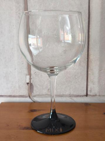 5 verres à cocktail neufs beschikbaar voor biedingen