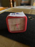 KLEIN KLOKJE, Huis en Inrichting, Woonaccessoires | Klokken, Ophalen, Zo goed als nieuw, Digitaal, Wekker of Tafelklok